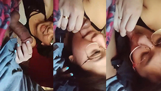 Gadis Berkacamata Cantik Belajar Teknik Oral Dengan Penuh Gairah