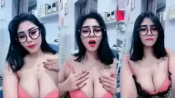 Tante Sandra Montok Dan Seksi Siap Menggoda Langsung