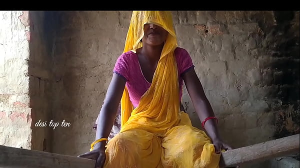 Istri India Desi Digebuki Keras Suami Dengan Saree Kuning Seksi