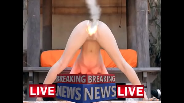 Tetangga Seksi Membungkuk Menggoda