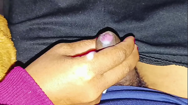 Tanteku Tergila-gila Pada Kontol Mungil Yang Menggoda