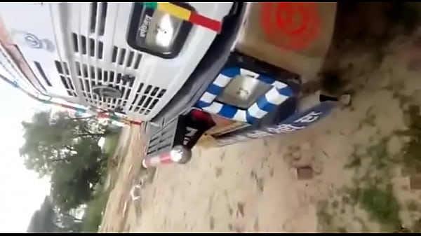 Goyangan Panas Di Dalam Truk India