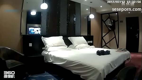 Bercinta Dengan Gadis Tionghoa Seksi Di Kamar Hotel (rekaman Kamera)