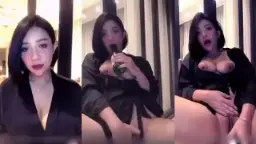 Babynookie Dari Onlyfans Menggoda Dengan Botol Untuk Kenikmatan Tersendiri