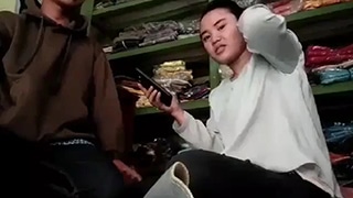 Goyangan Panas Di Balik Kasir: Pasangan Mesum Beraksi Saat Jaga Toko