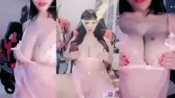 Guru Ezzha Menggoda Dengan Lingerie Tembus Pandang Yang Menggairahkan