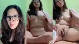 Live Streaming Renata, Si Cantik Dengan Payudara Mulus Menggoda