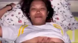 Menggoyang Teman Cewek Toge Di Kamar Kost Yang Panas