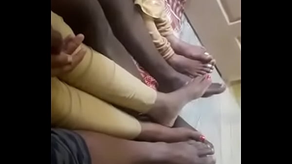 Pasangan Swinger Desi Janvi Beraksi Dalam Video Panas