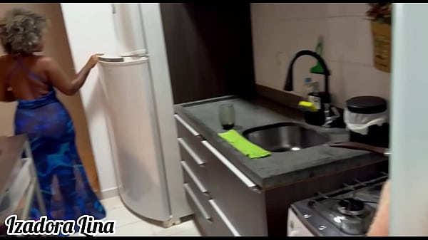 Saat Rumah Sepi, Kakak Iparku Menggila Dan Memuaskan Hasratku Di Dapur, Memenuhi Vaginaku Dengan Cairan Panasnya.