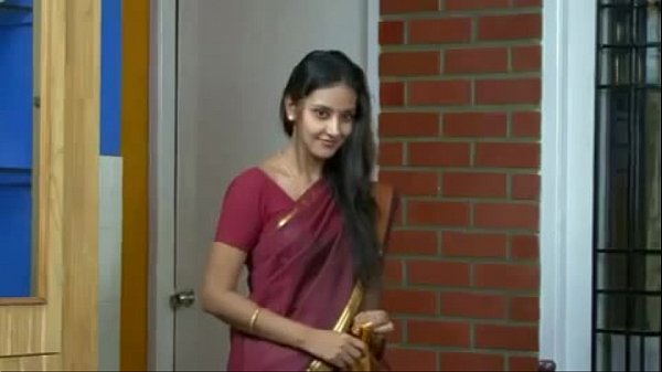Gadis India Seksi Menggoda Dengan Pakaian Ketat
