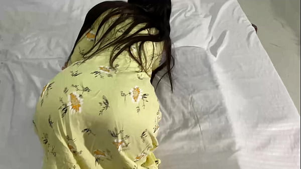 Ketika Tukang Susu Minta Bayaran, Nyonya Telanjang Dan Menyerahkan Pantatnya Untuk Ditusuk