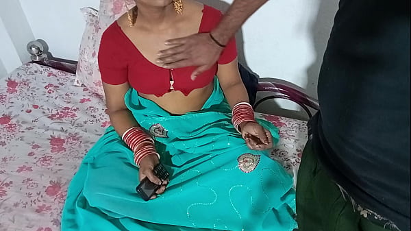 Suami Menggila Di Ranjang Sendirian Dengan Istri Saat Kerja Dari Rumah, Video Panas India Dengan Suara Hindi Menggairahkan.
