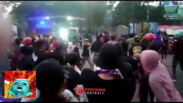 Baku Hantam Sengit Di Tribun: Persik Vs Psim, Adu Panas Suporter Yang Menggoda