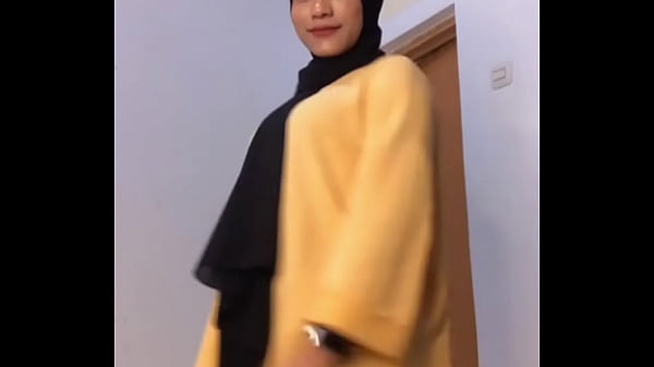 Goyang Tembem Berbalut Hijab