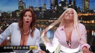 Berita Terselubung: Alexis Fawx Dan Luna Star Menggoda Johnny Sins Di Kantor Redaksi