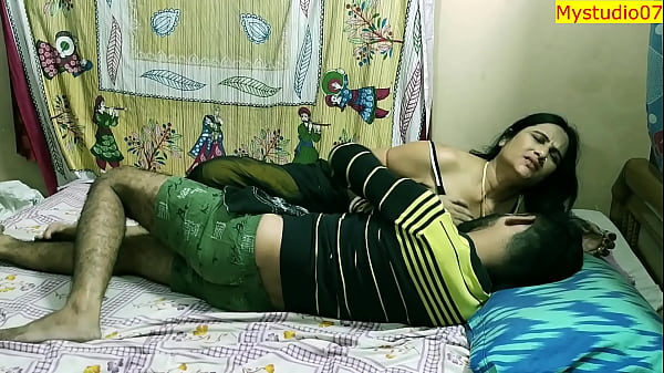 Desi Bhabhi Randi Panas Ngeseks Dengan Penganggutan Devor! Adegan Ranjang Nyata Dengan Suara Hindi Jelas
