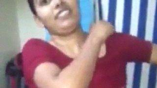 Video Gadis Andhra Telanjang Berdandan