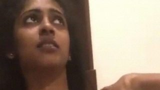 Video Mesra Pasangan India Terekam Dan Bocor Ke Internet