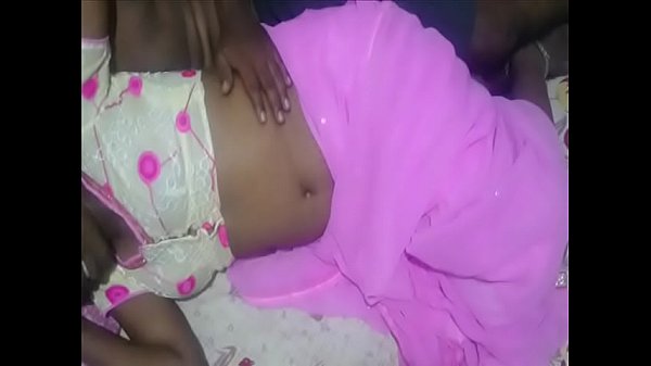 Bibi Montok Sange Pakai Saree Pink Panas, Pusar Menggoda Pengen Dicium