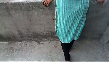 Bhai Ne Apni Desi Stepsister Ko Zor Zor Se Chodkar Cheekh Cheekh Kar Diya, Pura Saf Sunai De Raha Hai