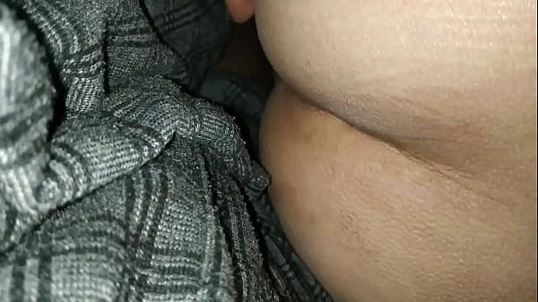 Istri Desi Yang Menggairahkan