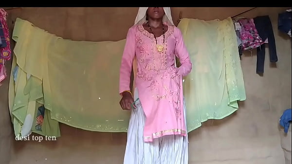 मेरी गर्म पत्नी की चूत को जीभ से चाटकर, मोटे लंड से जबरदस्त चोदाई हुई देसी सेक्स वीडियो