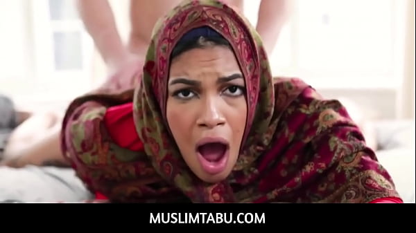 Arab Hijab: Kakak Tiri Maya Farrell Dipaksa Menikah Dengan Pria Tak Dikenal