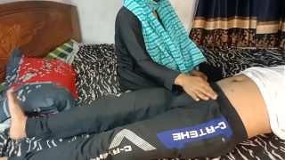 Menggoda Teman Sekolah Anak Tiriku Yang Ternyata Juga Teman Dekat Putra Tiriku