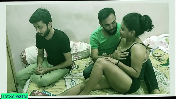 Cowok India Berbagi Pacar Seksi Dengan Perjaka, Mereka Bertiga Bercinta Bergairah Dengan Suara Hindi Yang Jelas!
