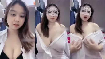 Cewek Seksi Live Dengan Baju Transparan Yang Bikin Nafsu Bergolak
