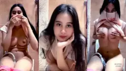 Shabila Si Abg Toket Bulat Montok, Memek Basahnya Live Colmek Sambil Ngeloyor.