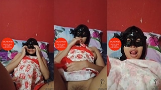 Vicoletta Berjilbab Tapi Nafsunya Membara, Ingin Ditiduri