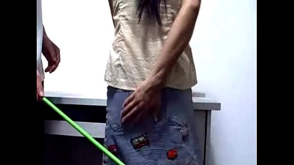 Cobain Ngencingin Bokep Sambil Nyepak Pantat Cewek China