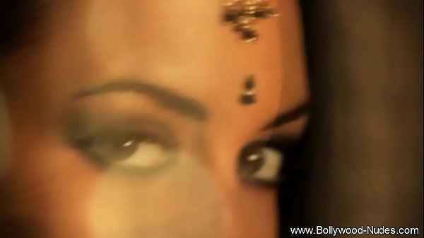 Gadis India Dewasa Yang Menggoda Dan Penuh Gairah