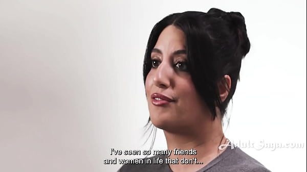 Sarah Arab Yang Montok Membuka Diri
