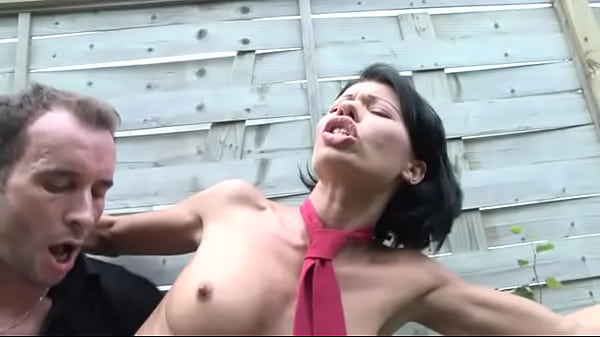 Gadis Sma Digoyang Pantatnya Di Belakang Sekolah Dan Lahap Habis Cairan Panas