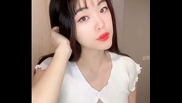 Macy Chan 試身室騷動：黑色旗袍下的新年誘惑，香港粵語av女優的情慾自主實錄