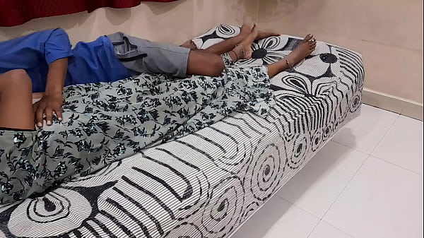 Gadis India Tersesat, Digilir Habis-habisan Oleh Suami Hindu Yang Kurus Kering – Film Panas Hindi Lengkap