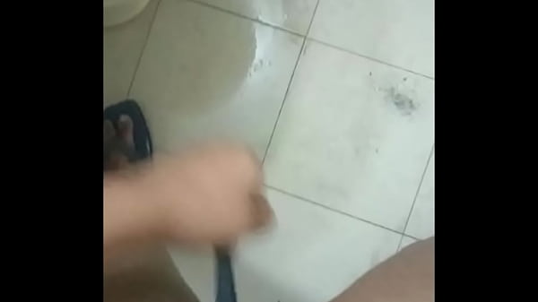 Kamar Mandi Penuh Aksi Jari-jari Nakal Sama Cewek Desi Bikin Basah Kuyup.