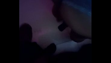 Mamá Soltera De 31, Caliente Y Mareada, Termina Con Su Amiga Ebria Y Cachonda