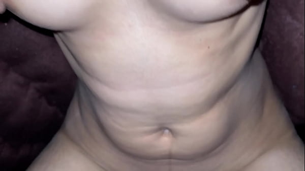 Bhabhi Panas Menggoda Digoyang Di Bawah Selimut Saat Musim Dingin