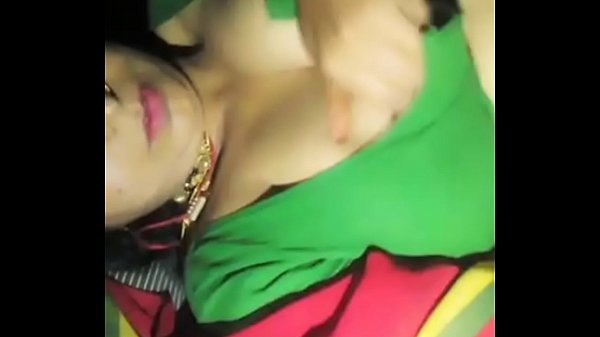 Desi Aunty Montok Pamer Tetek Gede Sampe Basah