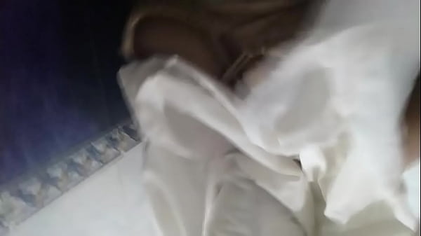 Real Arab Sex: Ngentot Bareng Istri Jilbab & Ibu Mertua, Memek Basah Muncrat Sambil Colmek Di Depan Kamera