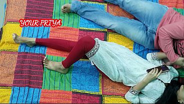 Gadis Periang Dan Seksi Pertama Kali Bercinta Dengan Kakak Tirinya, Rekaman Amatir Dengan Suara Seru Dalam Bahasa Hindi
