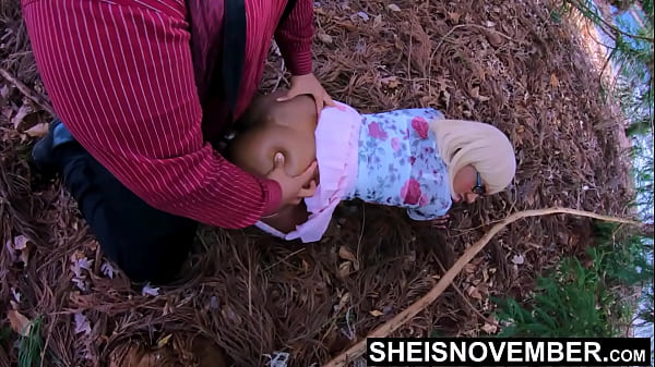 Gadis Tiriku Yang Polos Dan Mungil Sheisnovember – Aku Genjot Nenen Dan Memeknya Yang Licin Di Hutan, Doggystyle Hingga Missionary, Terekam Dari Pov Ayah Tirinya Yang Ganas
