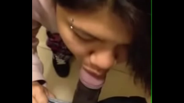 Desi Cewek Ngentot Mulut Basah Nikmatin Kontol