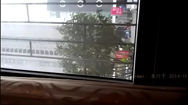 浩哥在闺蜜聚餐时与炮友激情缠绵