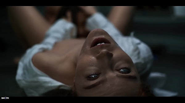 Alien Parasit Pengendali Pikiran Vs Cewek-cewek Seksi Bergoyang Erotis