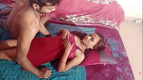 Istri India Terseksi Dengan Payudara Besar, Beraksi Mesra Dengan Suami Dalam Adegan Panas – Audio Desi Hindi Penuh Gairah